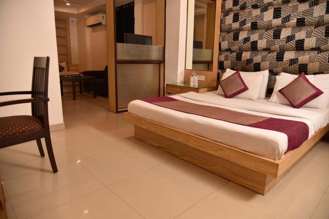 Hotel Yellow Saffron 델리 외부 사진