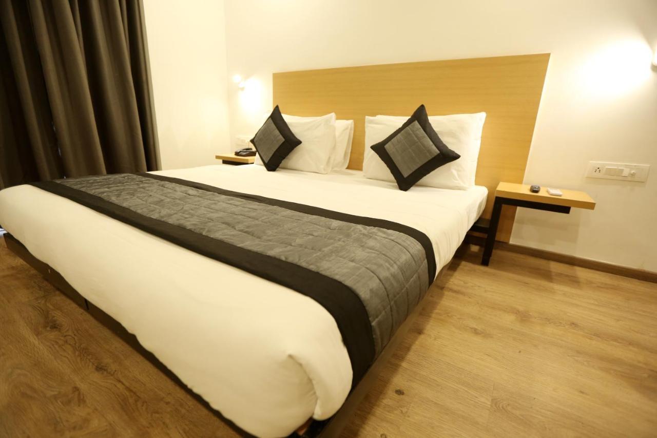 Hotel Yellow Saffron 델리 외부 사진